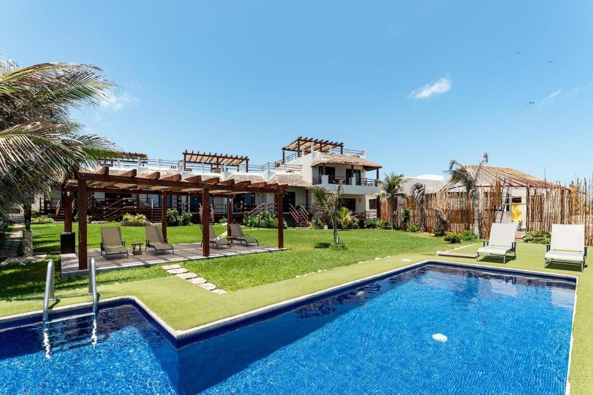 Villa With Ocean View, Pool, Restaurant And Rooftop Isla Mujeres Exterior foto